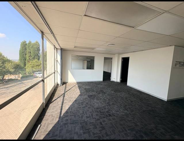 193M² OFFICE TO LET IN KYALAMI